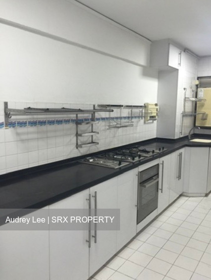Blk 329 Serangoon Avenue 3 (Serangoon), HDB 3 Rooms #593694901